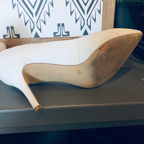 BCBGeneration white heels - Picture 4 of 4